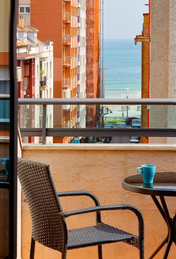 Atico Con Terraza, Vistas Al Mar Y Parking En Playa De S Lorenzo Gijón Exteriör bild