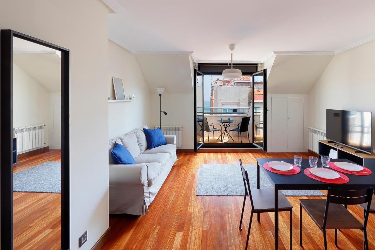 Atico Con Terraza, Vistas Al Mar Y Parking En Playa De S Lorenzo Gijón Exteriör bild