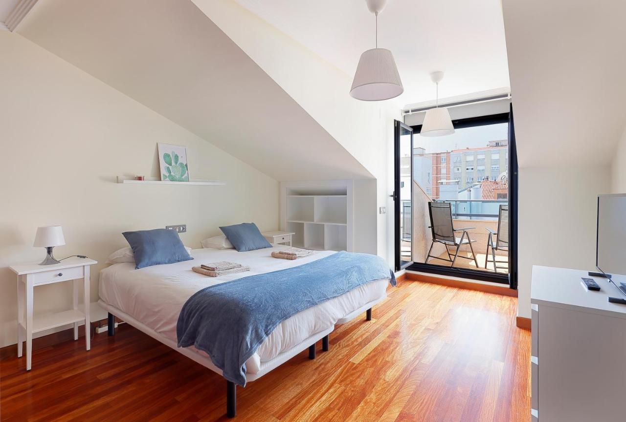 Atico Con Terraza, Vistas Al Mar Y Parking En Playa De S Lorenzo Gijón Exteriör bild